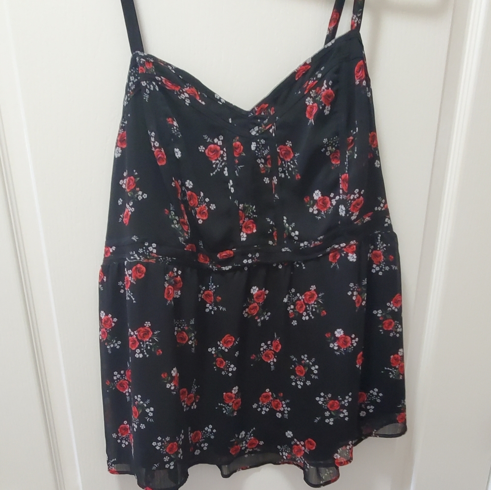 Torrid size 2 black with rose print